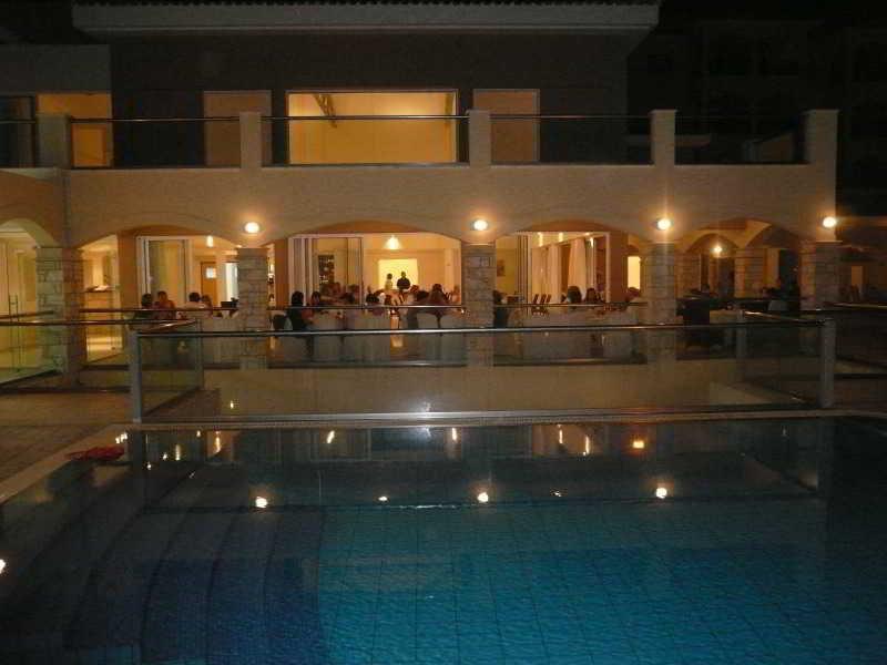 Club St. George (Adults Only) Aparthotel Trimitusa Buitenkant foto