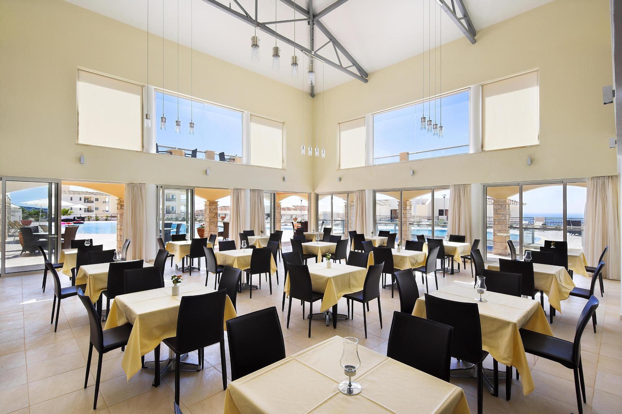 Club St. George (Adults Only) Aparthotel Trimitusa Buitenkant foto