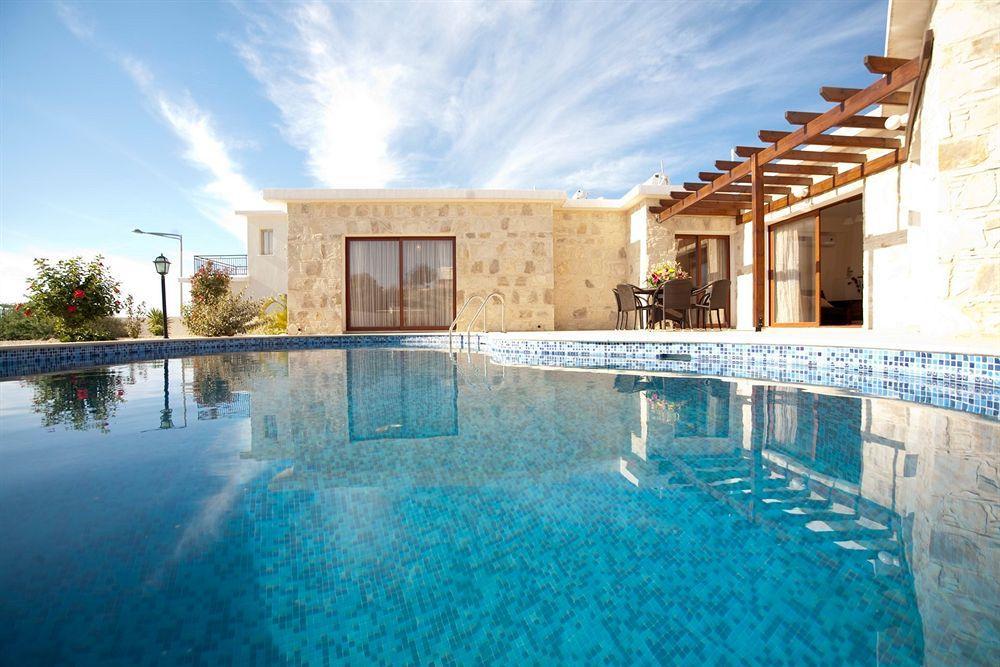 Club St. George (Adults Only) Aparthotel Trimitusa Buitenkant foto