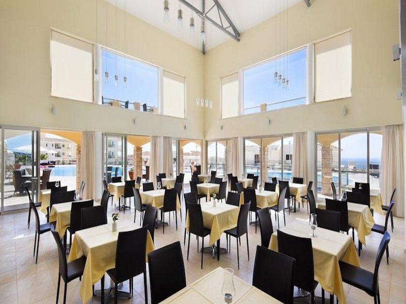 Club St. George (Adults Only) Aparthotel Trimitusa Buitenkant foto