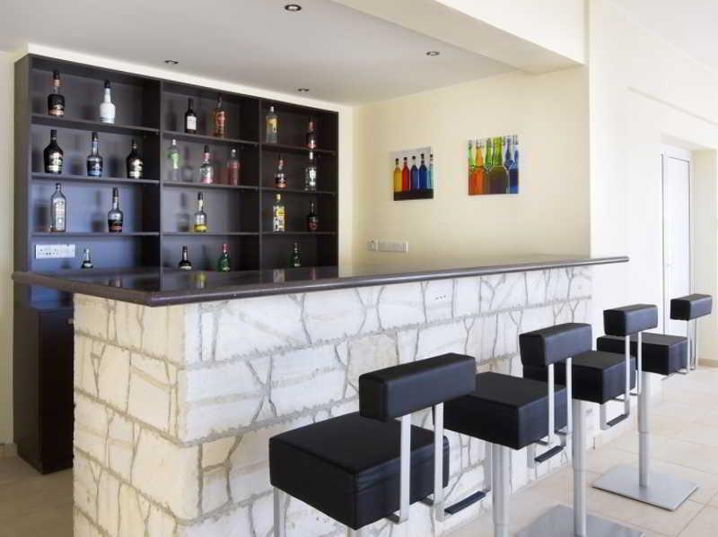 Club St. George (Adults Only) Aparthotel Trimitusa Buitenkant foto