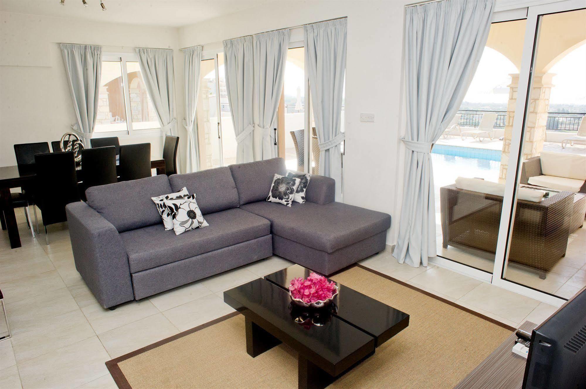 Club St. George (Adults Only) Aparthotel Trimitusa Buitenkant foto