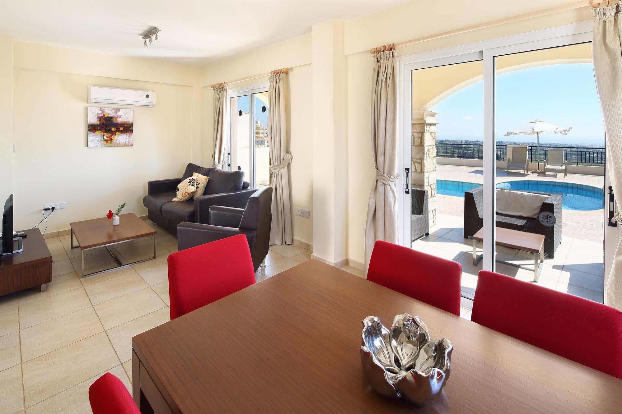 Club St. George (Adults Only) Aparthotel Trimitusa Buitenkant foto