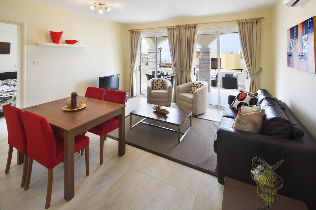 Club St. George (Adults Only) Aparthotel Trimitusa Buitenkant foto